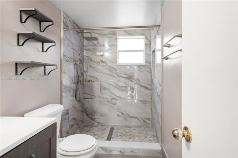 Condo in Davie, Florida, 2 bedrooms  № 1953257 - photo 18