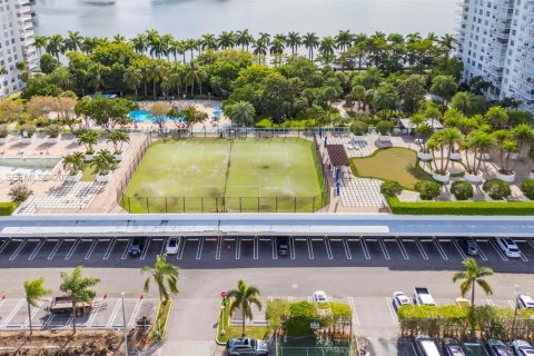 Copropriété à louer à Aventura, Floride: 1 chambre, 99.03 m2 № 1991074 - photo 18