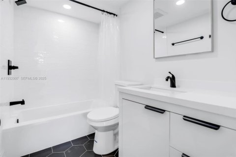 Copropriété à louer à Aventura, Floride: 1 chambre, 99.03 m2 № 1991074 - photo 10