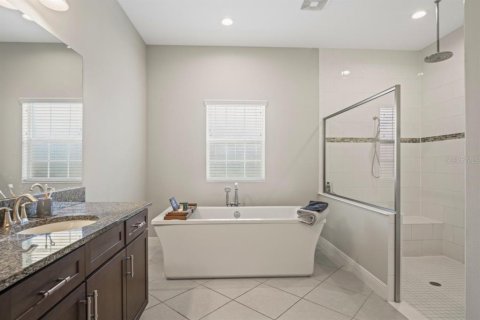 House in New Port Richey, Florida 6 bedrooms, 434.04 sq.m. № 1905468 - photo 20