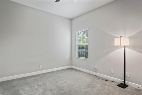 House in New Port Richey, Florida 6 bedrooms, 434.04 sq.m. № 1905468 - photo 29