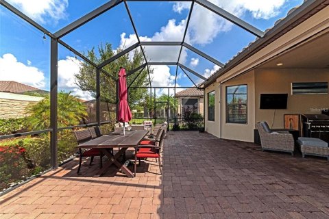 Villa ou maison à louer à Bradenton, Floride: 3 chambres, 278.24 m2 № 1744334 - photo 23