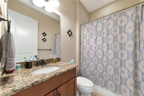 Villa ou maison à louer à Bradenton, Floride: 3 chambres, 278.24 m2 № 1744334 - photo 14