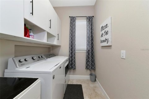Villa ou maison à louer à Bradenton, Floride: 3 chambres, 278.24 m2 № 1744334 - photo 20