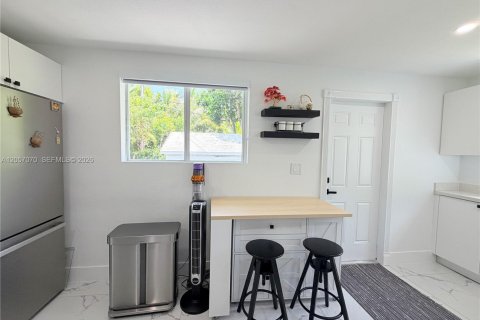 Купить виллу или дом в Майами, Флорида 3 спальни, 106.84м2, № 2168118 - фото 16