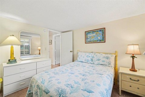 Condo in Cocoa Beach, Florida, 3 bedrooms  № 2142442 - photo 18