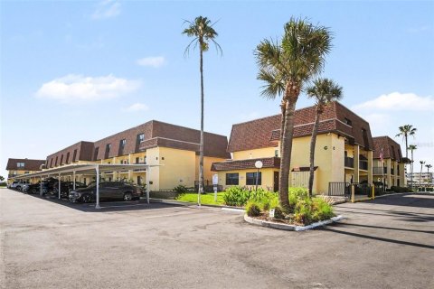 Condo in Cocoa Beach, Florida, 3 bedrooms  № 2142442