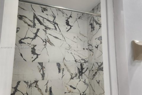 Townhouse in Miramar, Florida 2 bedrooms, 98.48 sq.m. № 2031322 - photo 22