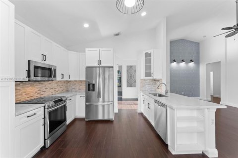 Купить виллу или дом в Мирамар, Флорида 3 спальни, 176.98м2, № 1973910 - фото 7