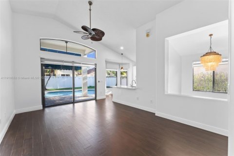 Купить виллу или дом в Мирамар, Флорида 3 спальни, 176.98м2, № 1973910 - фото 11