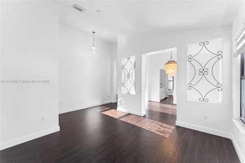 Купить виллу или дом в Мирамар, Флорида 3 спальни, 176.98м2, № 1973910 - фото 5