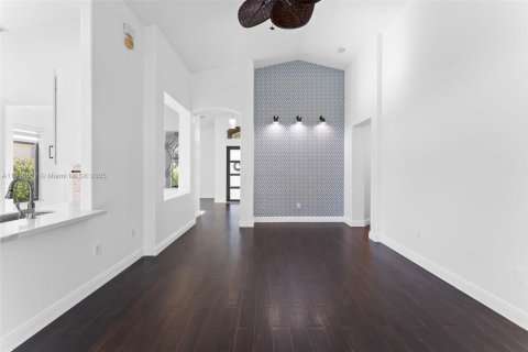 Купить виллу или дом в Мирамар, Флорида 3 спальни, 176.98м2, № 1973910 - фото 12