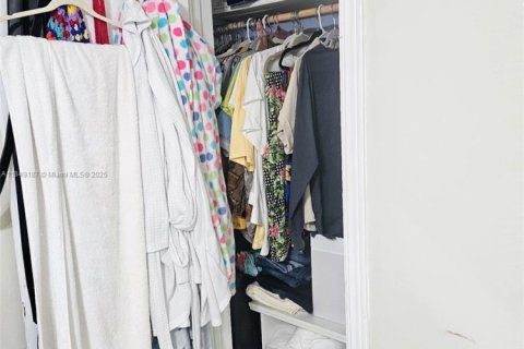 Immobilier commercial à vendre à Hollywood, Floride: 155.7 m2 № 1857160 - photo 22