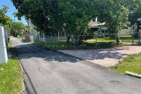 Immobilier commercial à vendre à Hollywood, Floride: 155.7 m2 № 1857160 - photo 6