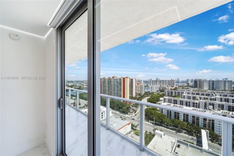 Купить кондоминиум в Санни-Айлс-Бич, Флорида 2 спальни, 141.58м2, № 2055151 - фото 30