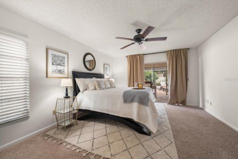 House in Valrico, Florida 4 bedrooms, 273.97 sq.m. № 2428912 - photo 11
