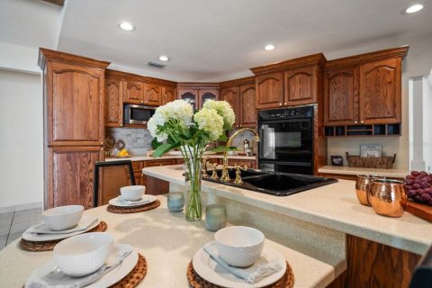 House in Valrico, Florida 4 bedrooms, 273.97 sq.m. № 2428912 - photo 28