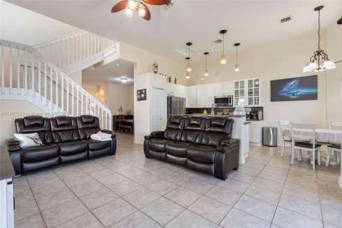 Casa en venta en Miramar, Florida, 4 dormitorios, 216.09 m2 № 1934783 - foto 6