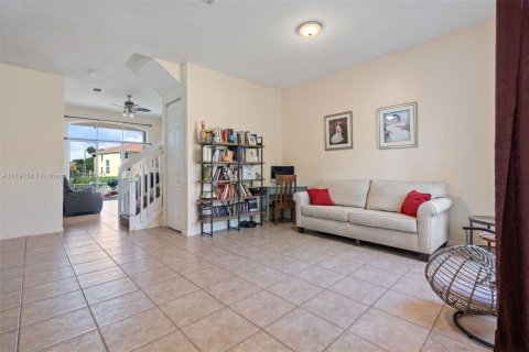 Casa en venta en Miramar, Florida, 4 dormitorios, 216.09 m2 № 1934783 - foto 12