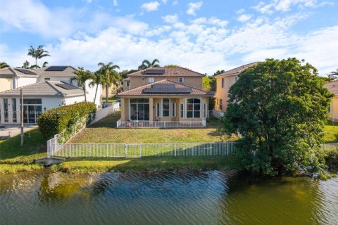 Casa en venta en Miramar, Florida, 4 dormitorios, 216.09 m2 № 1934783 - foto 4