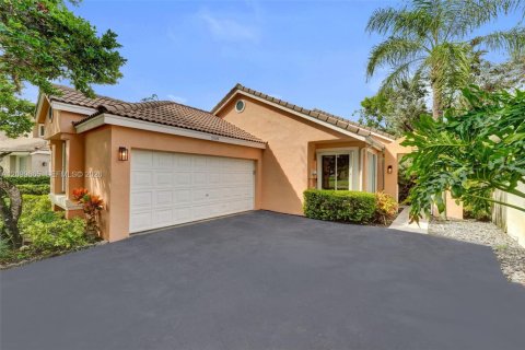 House in Plantation, Florida 3 bedrooms, 144.74 sq.m. № 2401281 - photo 4