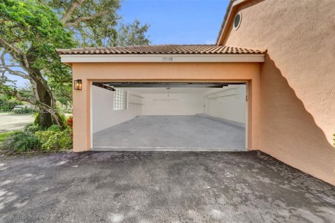 House in Plantation, Florida 3 bedrooms, 144.74 sq.m. № 2401281 - photo 6