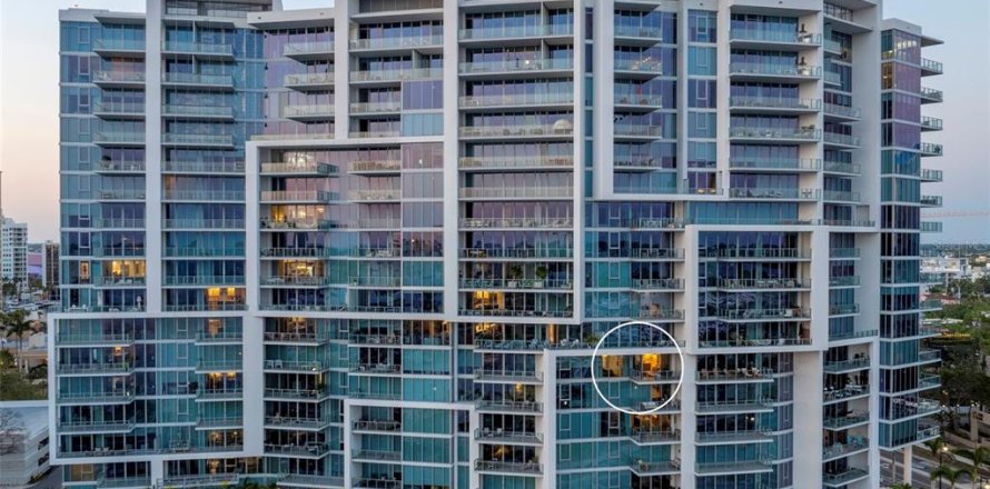 Condo in Sarasota, Florida, 2 bedrooms  № 1638174