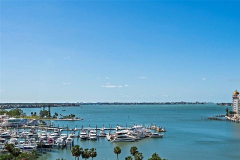 Condo in Sarasota, Florida, 2 bedrooms  № 1638174 - photo 8