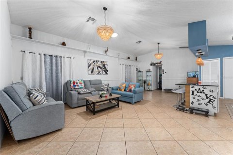 Villa ou maison à vendre à Kissimmee, Floride: 3 chambres, 176.14 m2 № 1817765 - photo 8