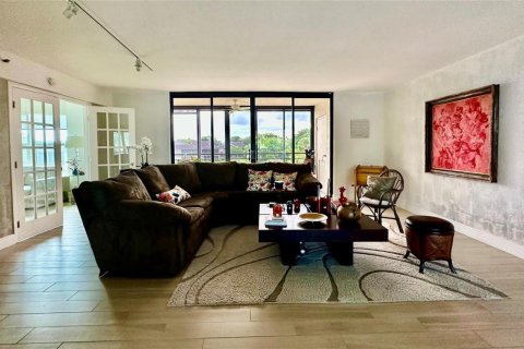Condo in Boca Raton, Florida, 3 bedrooms № 2188137 - photo 2