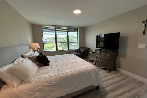 Condo in Boca Raton, Florida, 3 bedrooms № 2188137 - photo 9