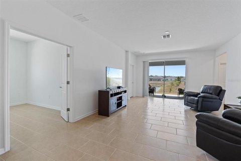 House in LIBERTY PRESERVE in Leesburg, Florida 4 bedrooms, 194.54 sq.m. № 1658342 - photo 7
