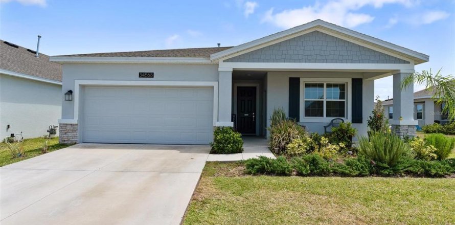 House in LIBERTY PRESERVE in Leesburg, Florida 4 bedrooms, 194.54 sq.m. № 1658342