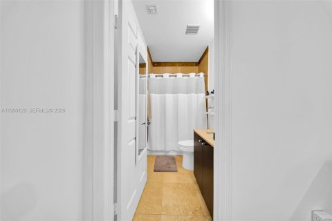 Touwnhouse à vendre à Miami, Floride: 3 chambres, 227.15 m2 № 2057891 - photo 26