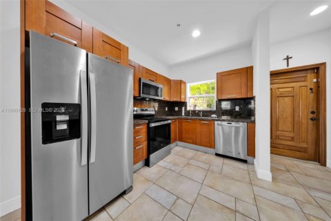 Touwnhouse à vendre à Miami, Floride: 3 chambres, 227.15 m2 № 2057891 - photo 14