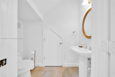 Touwnhouse à vendre à Miami, Floride: 3 chambres, 227.15 m2 № 2057891 - photo 10