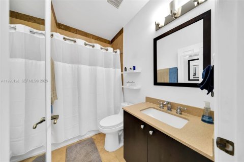 Touwnhouse à vendre à Miami, Floride: 3 chambres, 227.15 m2 № 2057891 - photo 27