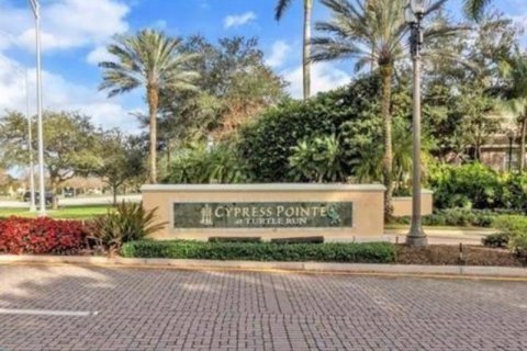 Adosado en alquiler en Coral Springs, Florida, 2 dormitorios, 117.8 m2 № 2270826 - foto 2