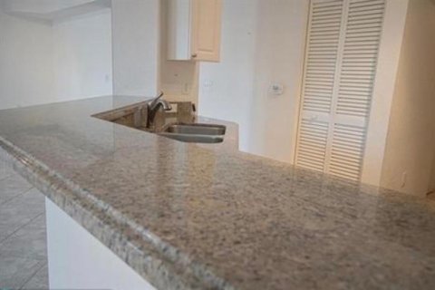 Adosado en alquiler en Coral Springs, Florida, 2 dormitorios, 117.8 m2 № 2270826 - foto 4