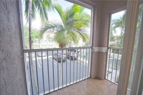 Adosado en alquiler en Coral Springs, Florida, 2 dormitorios, 117.8 m2 № 2270826 - foto 17