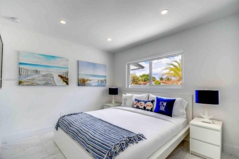 Villa ou maison à louer à Miami, Floride: 5 chambres, 155.98 m2 № 1977452 - photo 17