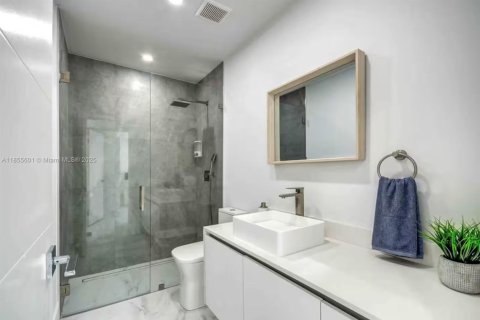 Villa ou maison à louer à Miami, Floride: 5 chambres, 155.98 m2 № 1977452 - photo 20