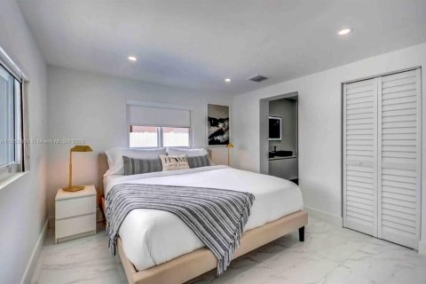 Villa ou maison à louer à Miami, Floride: 5 chambres, 155.98 m2 № 1977452 - photo 15
