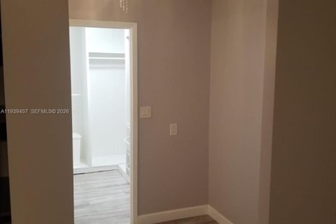 Copropriété à louer à Hallandale Beach, Floride: 2 chambres, 118.91 m2 № 1997411 - photo 14