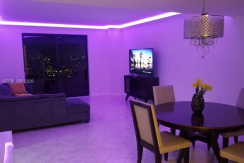 Copropriété à louer à Hallandale Beach, Floride: 2 chambres, 118.91 m2 № 1997411 - photo 24