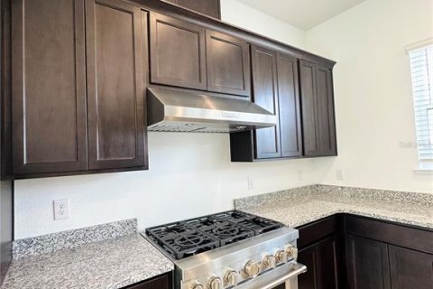 Touwnhouse à louer à Orlando, Floride: 4 chambres, 165.46 m2 № 2435052 - photo 12