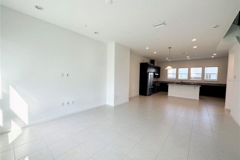 Touwnhouse à louer à Orlando, Floride: 4 chambres, 165.46 m2 № 2435052 - photo 6