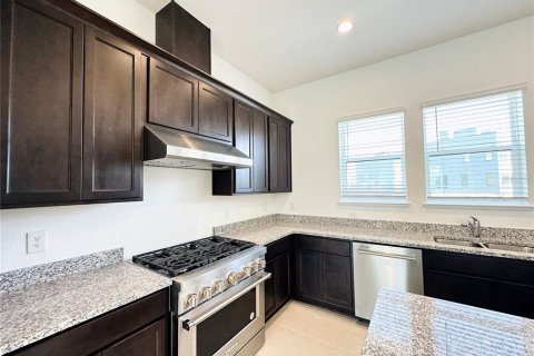 Touwnhouse à louer à Orlando, Floride: 4 chambres, 165.46 m2 № 2435052 - photo 8