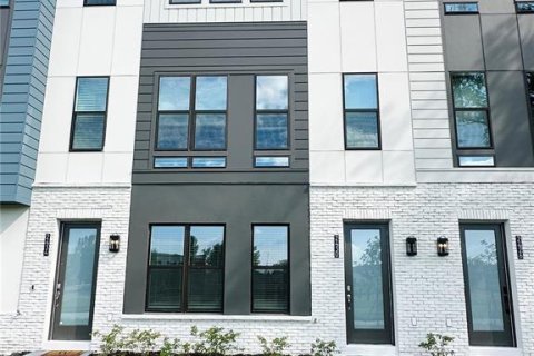 Touwnhouse à louer à Orlando, Floride: 4 chambres, 165.46 m2 № 2435052 - photo 2