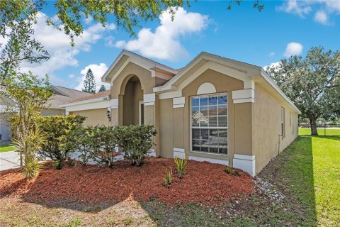 Villa ou maison à vendre à Riverview, Floride: 4 chambres, 179.86 m2 № 2419642 - photo 2